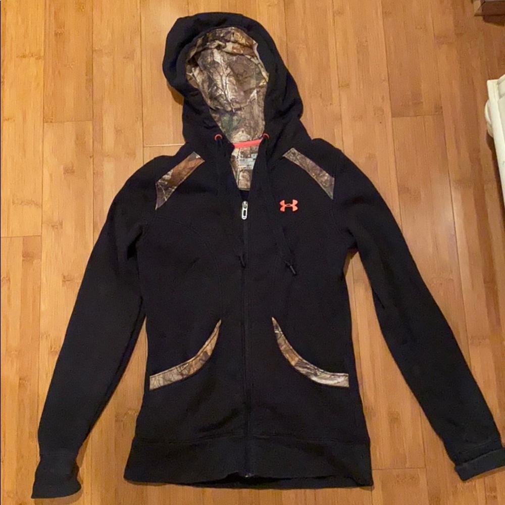UnderArmour semi fitted camo jacket